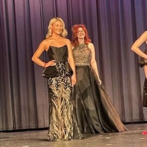 Beautiful Tony Bowls Prom/formal/pageant dress , size 2 , worn once